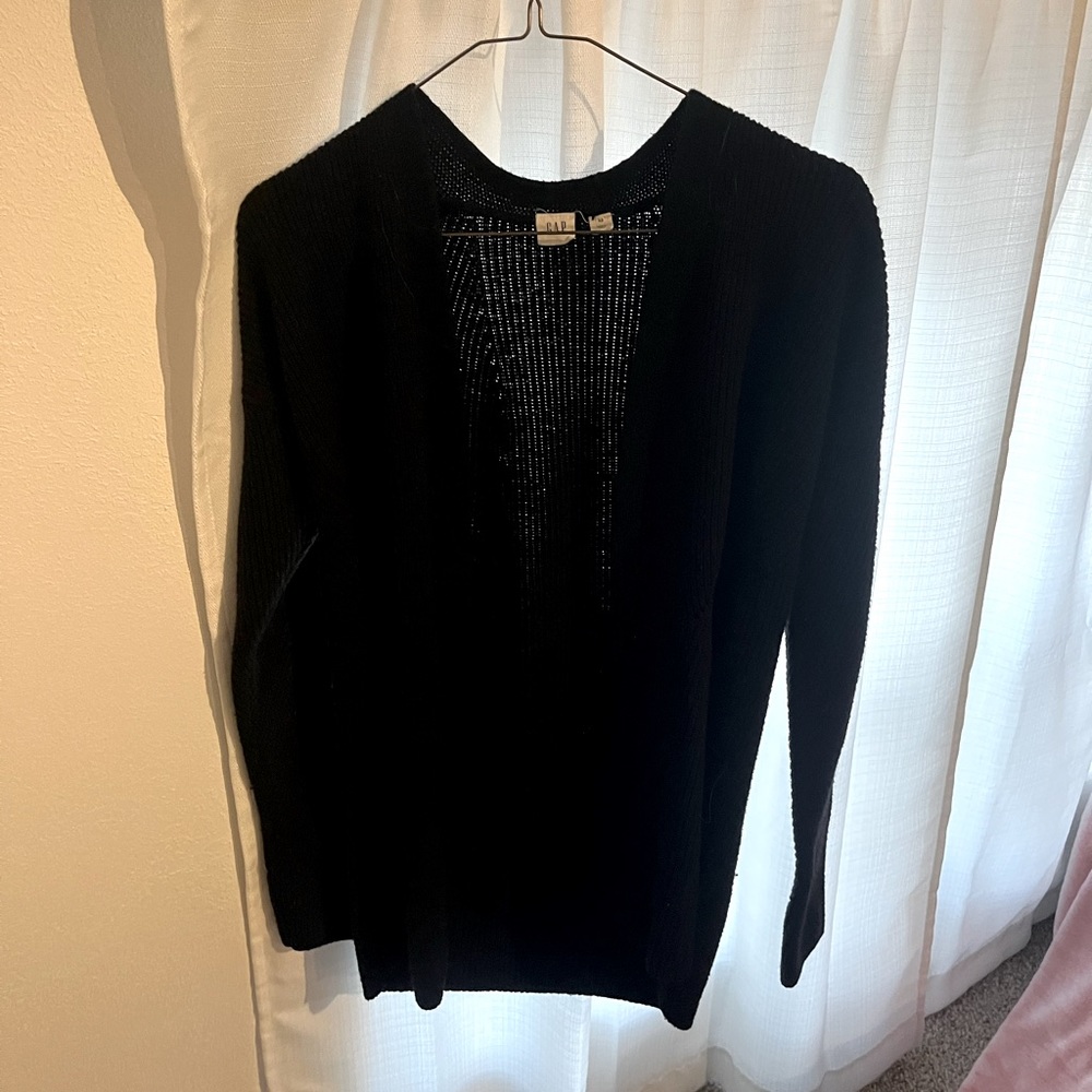 Black gap cardigan, size XS fits like a small